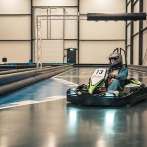 E-karting op de kartbaan in Schagen