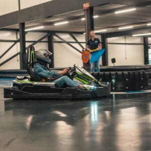 E-karting op de kartbaan in Schagen