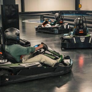 E-karting op de kartbaan in Schagen